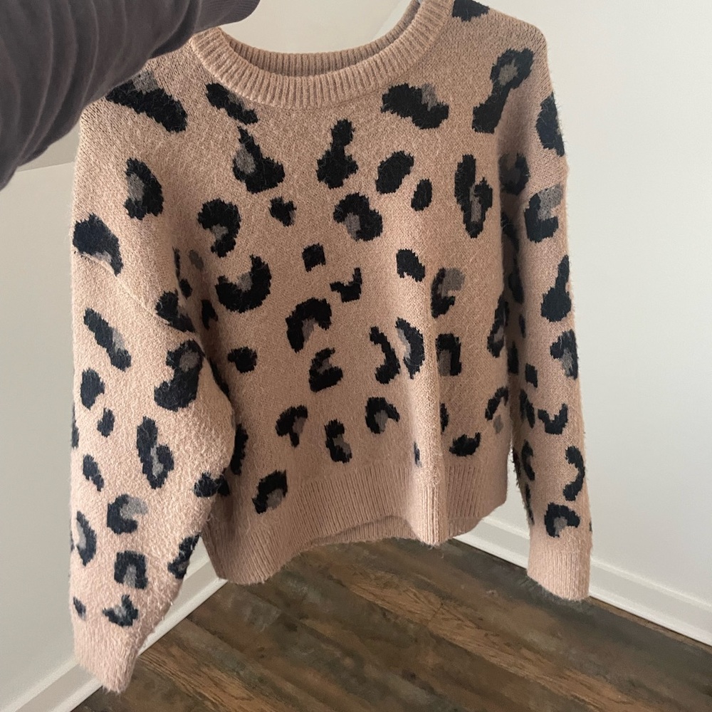 leopard print sweater
